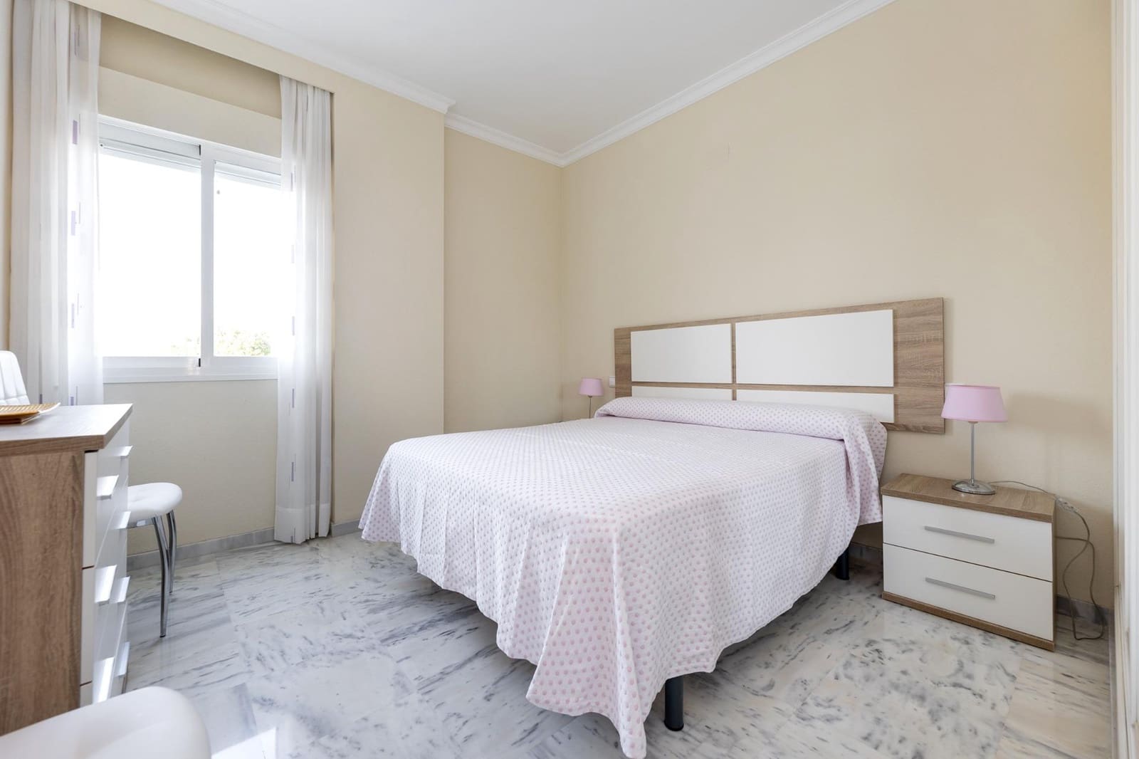 2 soverom Leilighet til salgs i Motril med svømmebasseng garasje - € 280 000 (Ref: 9916623)