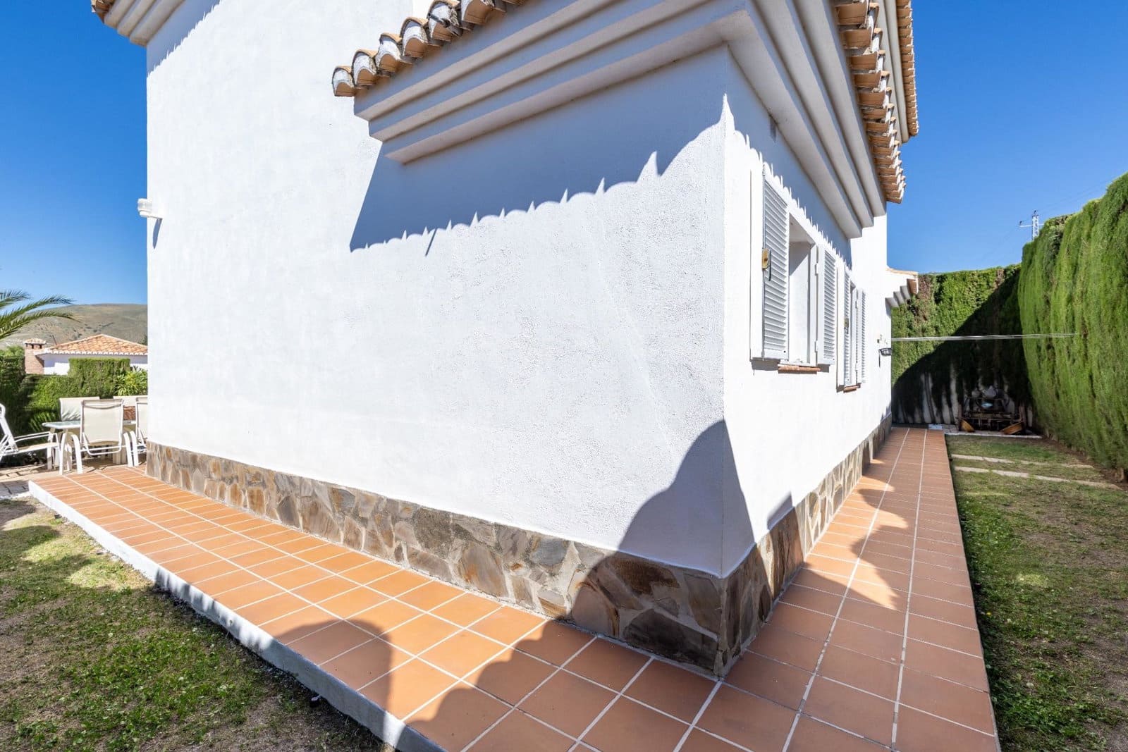 Chalet de 3 habitaciones en Monachil en venta con piscina garaje - 395.000 € (Ref: 9916625)