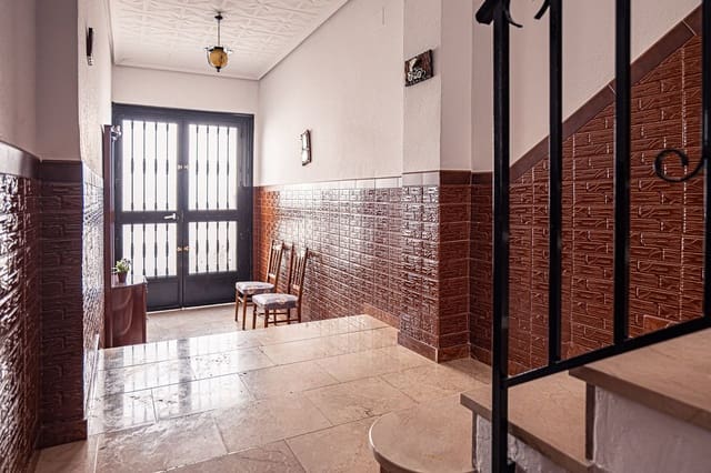 3 Zimmer Finca/Landgut zu verkaufen in Alcalá la Real mit Garage - 239.000 € (Ref: 9916627)