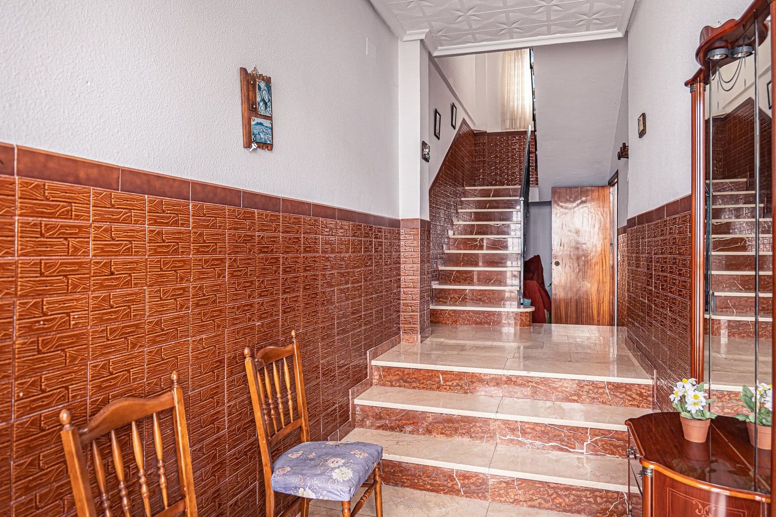 3 bedroom Finca/Country House for sale in Alcala la Real with garage - € 239,000 (Ref: 9916627)