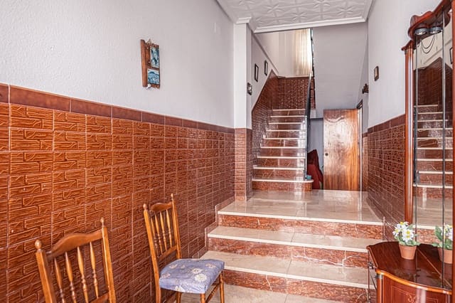 3 Zimmer Finca/Landgut zu verkaufen in Alcalá la Real mit Garage - 239.000 € (Ref: 9916627)