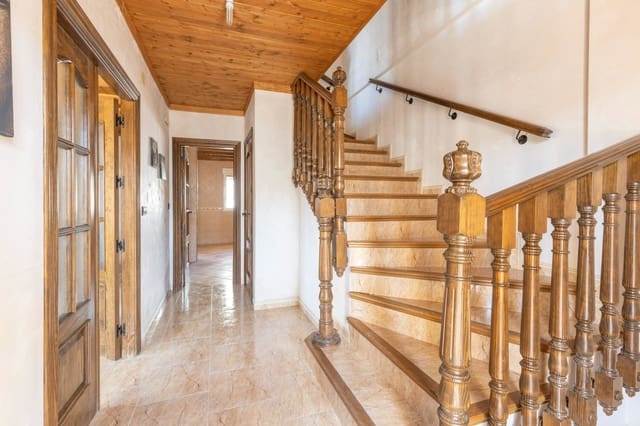 4 soveværelse Villa til salg i Illora med garage - € 149.900 (Ref: 9916630)