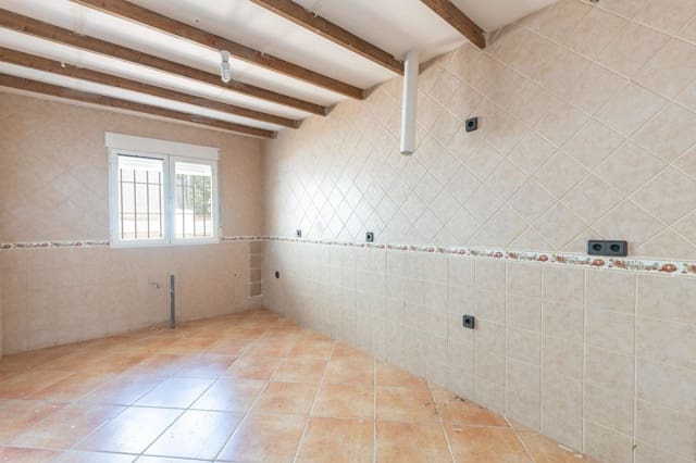 4 soveværelse Villa til salg i Illora med garage - € 149.900 (Ref: 9916630)