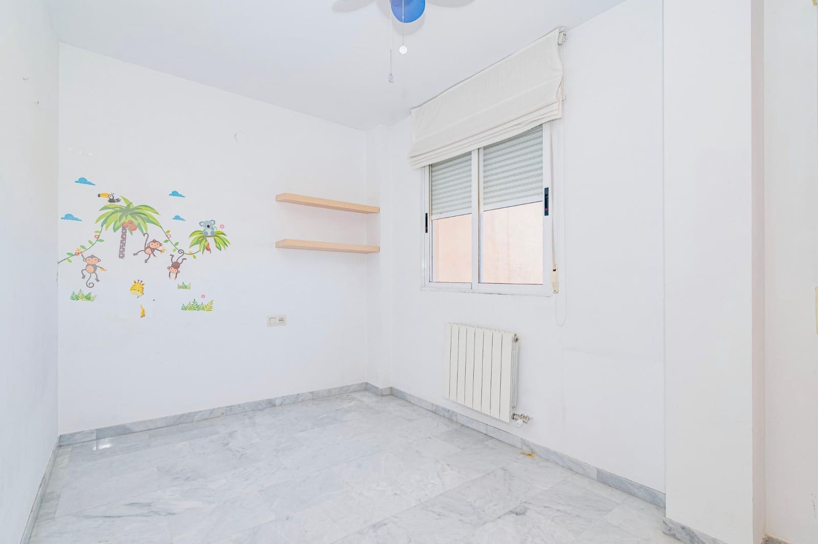 2 slaapkamer Rijtjeshuis te koop in Ogijares met zwembad garage - € 248.000 (Ref: 9916632)