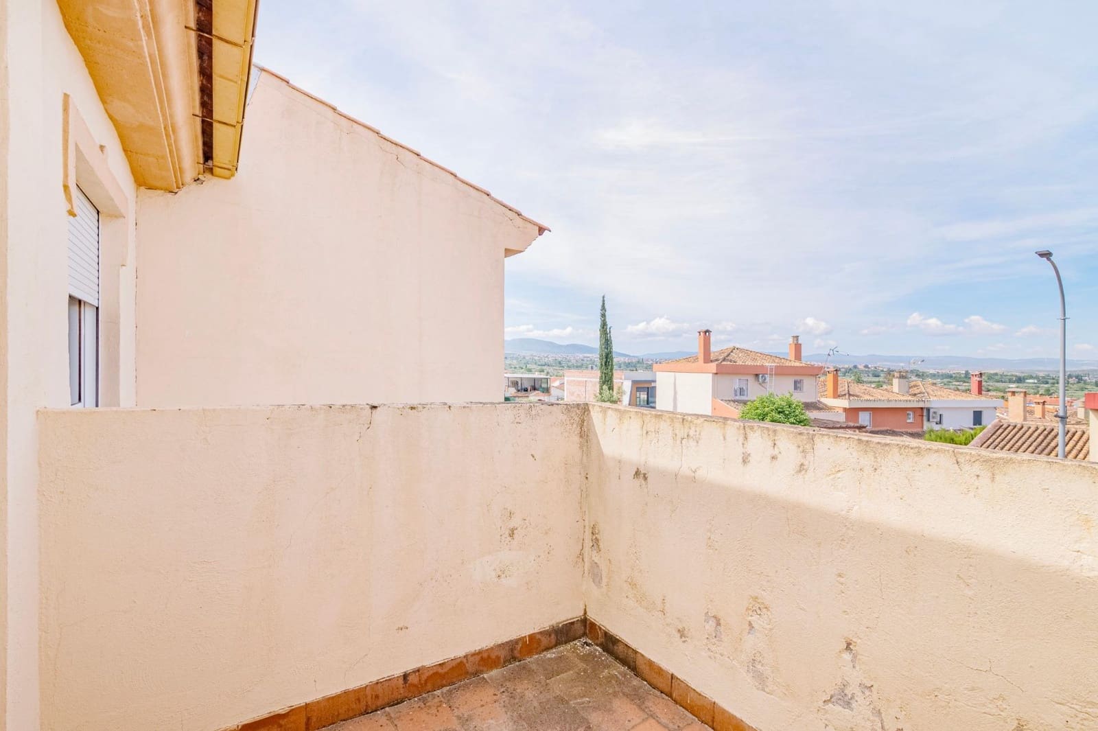 2 slaapkamer Rijtjeshuis te koop in Ogijares met zwembad garage - € 248.000 (Ref: 9916632)
