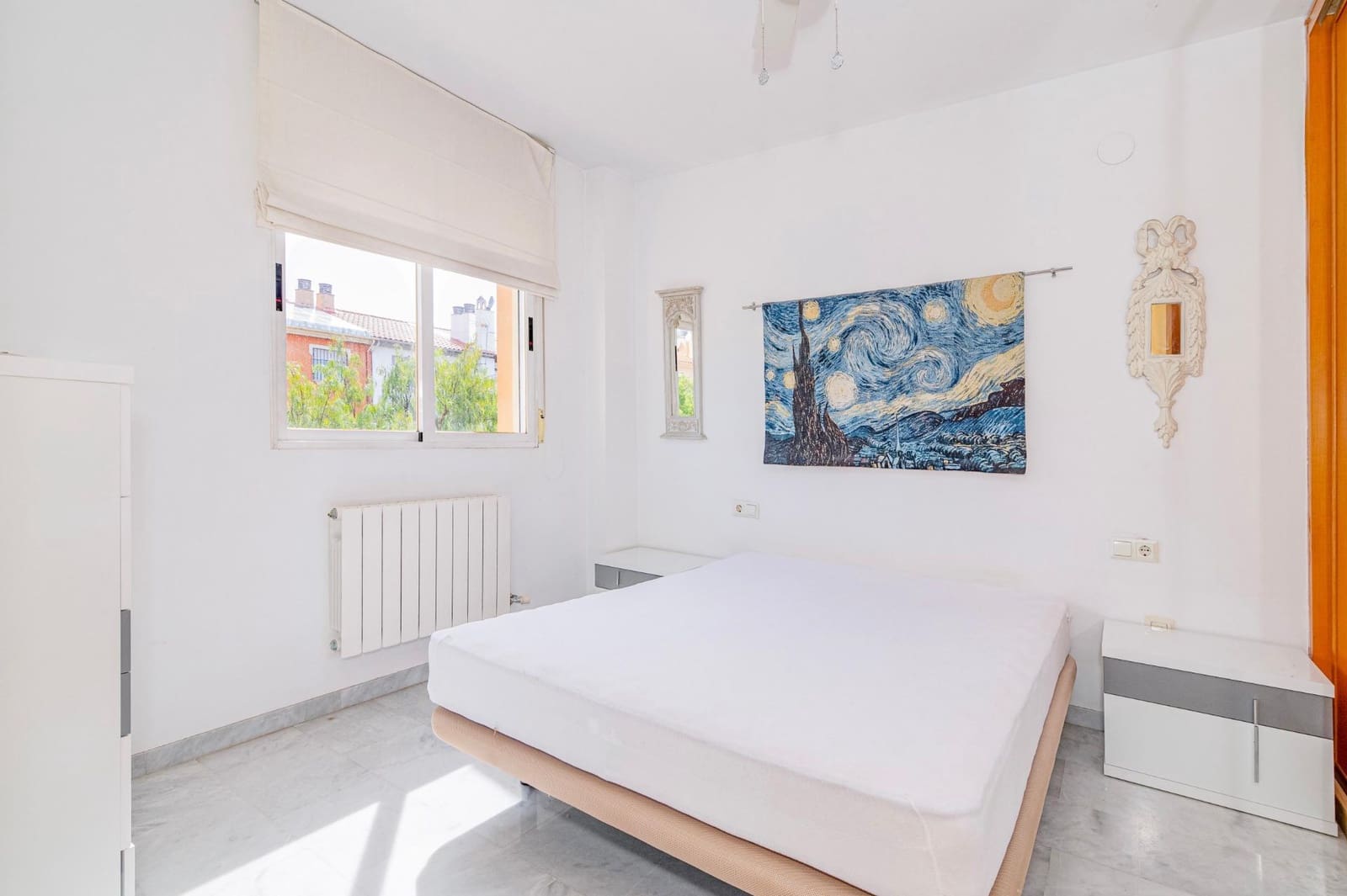 2 slaapkamer Rijtjeshuis te koop in Ogijares met zwembad garage - € 248.000 (Ref: 9916632)