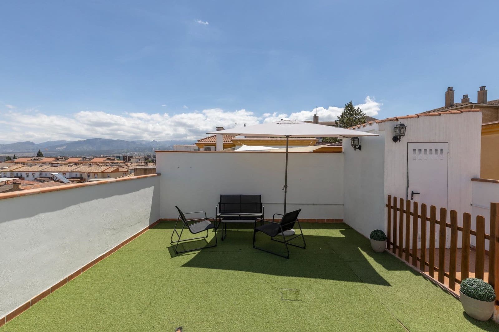 2 bedroom Penthouse for sale in Alhendin with garage - € 185,000 (Ref: 9916635)