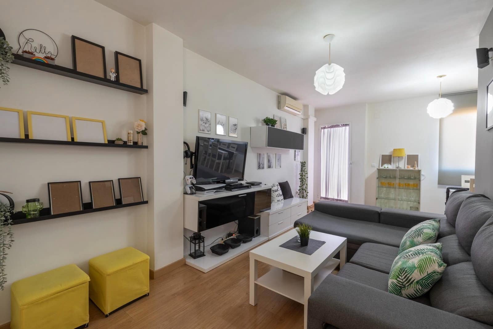 2 bedroom Penthouse for sale in Alhendin with garage - € 185,000 (Ref: 9916635)