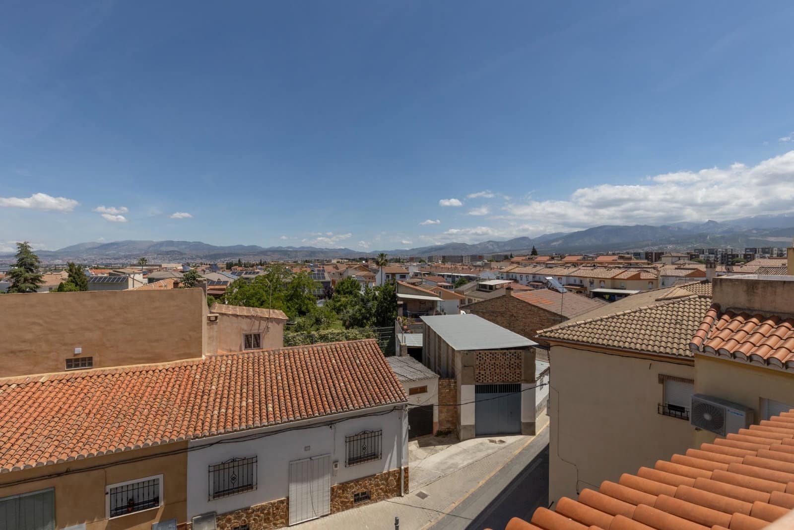 2 bedroom Penthouse for sale in Alhendin with garage - € 185,000 (Ref: 9916635)