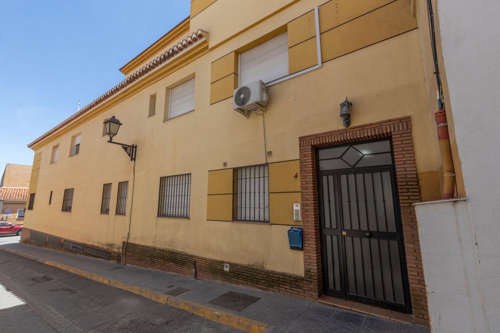 2 bedroom Penthouse for sale in Alhendin with garage - € 185,000 (Ref: 9916635)