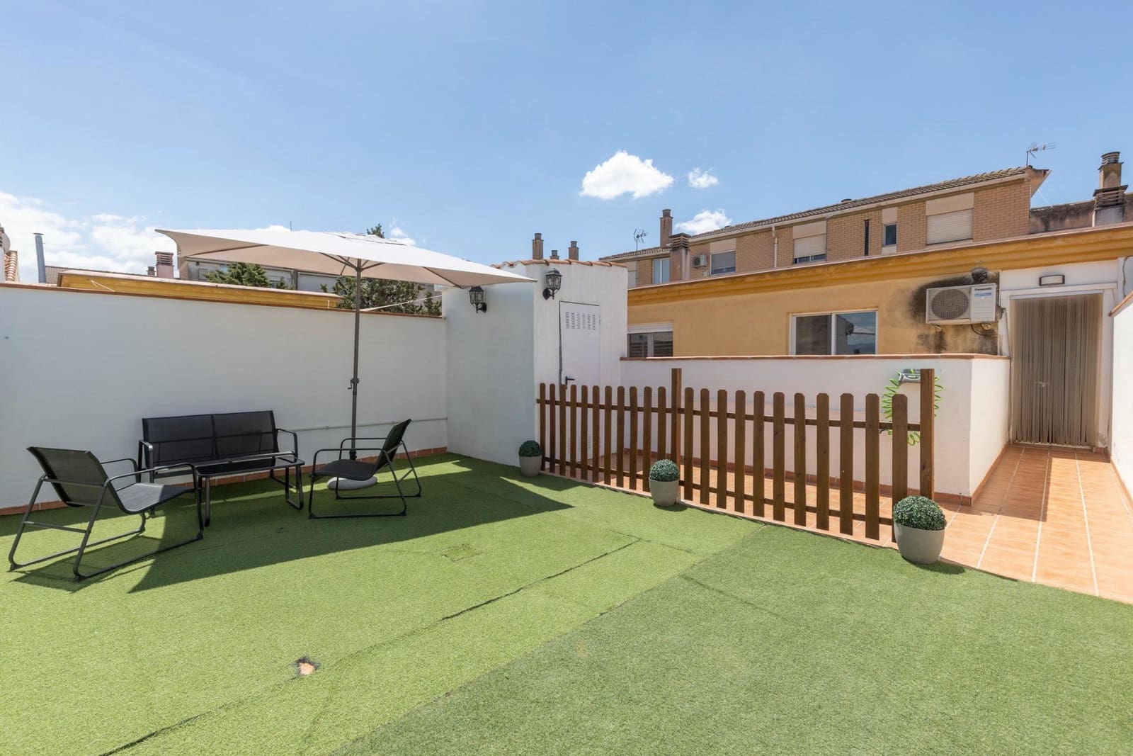 2 bedroom Penthouse for sale in Alhendin with garage - € 185,000 (Ref: 9916635)