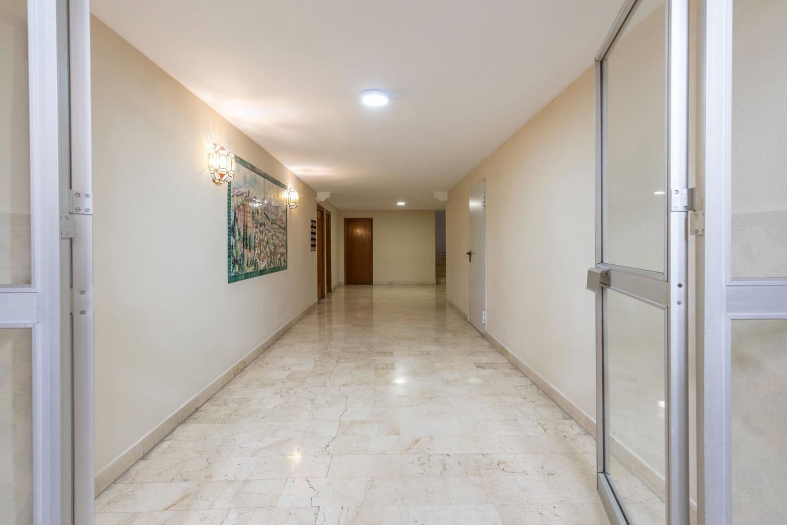 4 slaapkamer Appartement te koop in Granada stad - € 335.000 (Ref: 9916637)