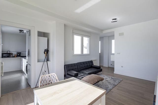 2 soverom Penthouse til salgs i Centro - Sagrario, Granada by med garasje - € 189 000 (Ref: 9916638)