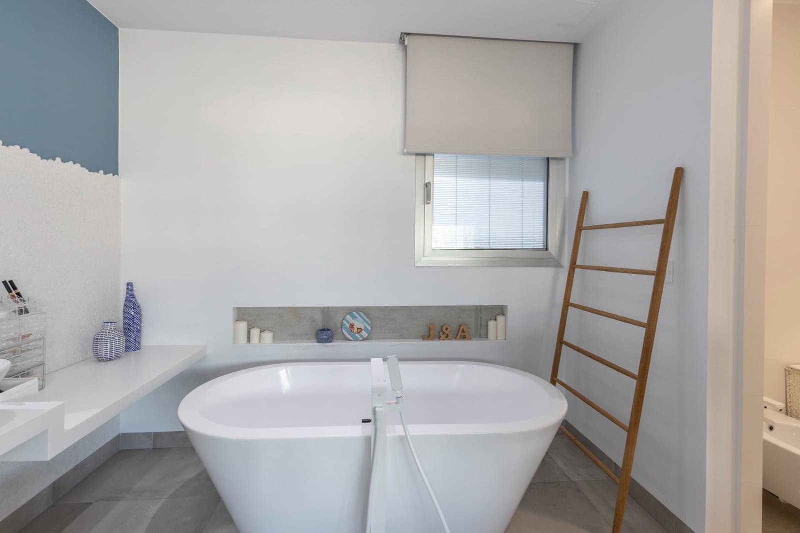 3 bedroom Villa for sale in Granada city with garage - € 715,000 (Ref: 9916641)