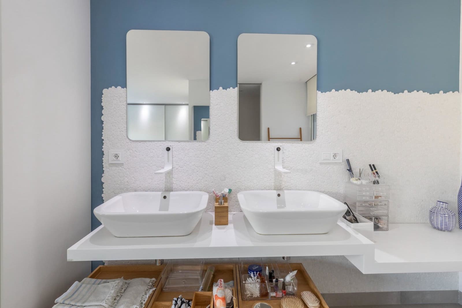 3 bedroom Villa for sale in Granada city with garage - € 715,000 (Ref: 9916641)