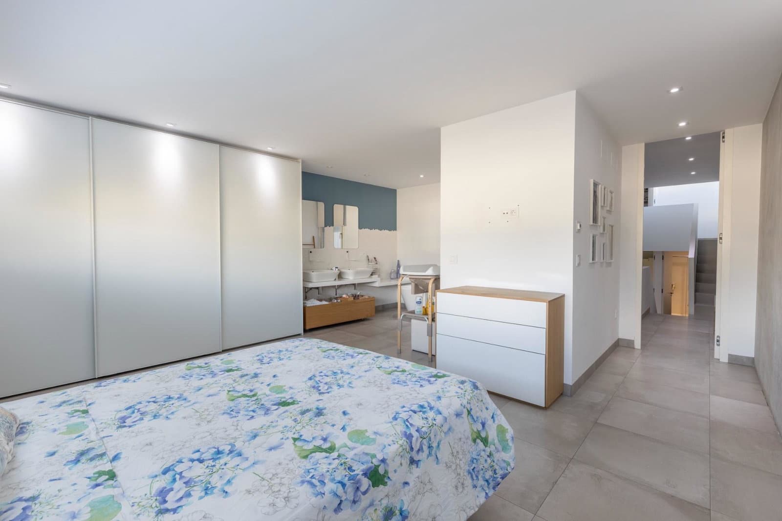 3 bedroom Villa for sale in Granada city with garage - € 715,000 (Ref: 9916641)