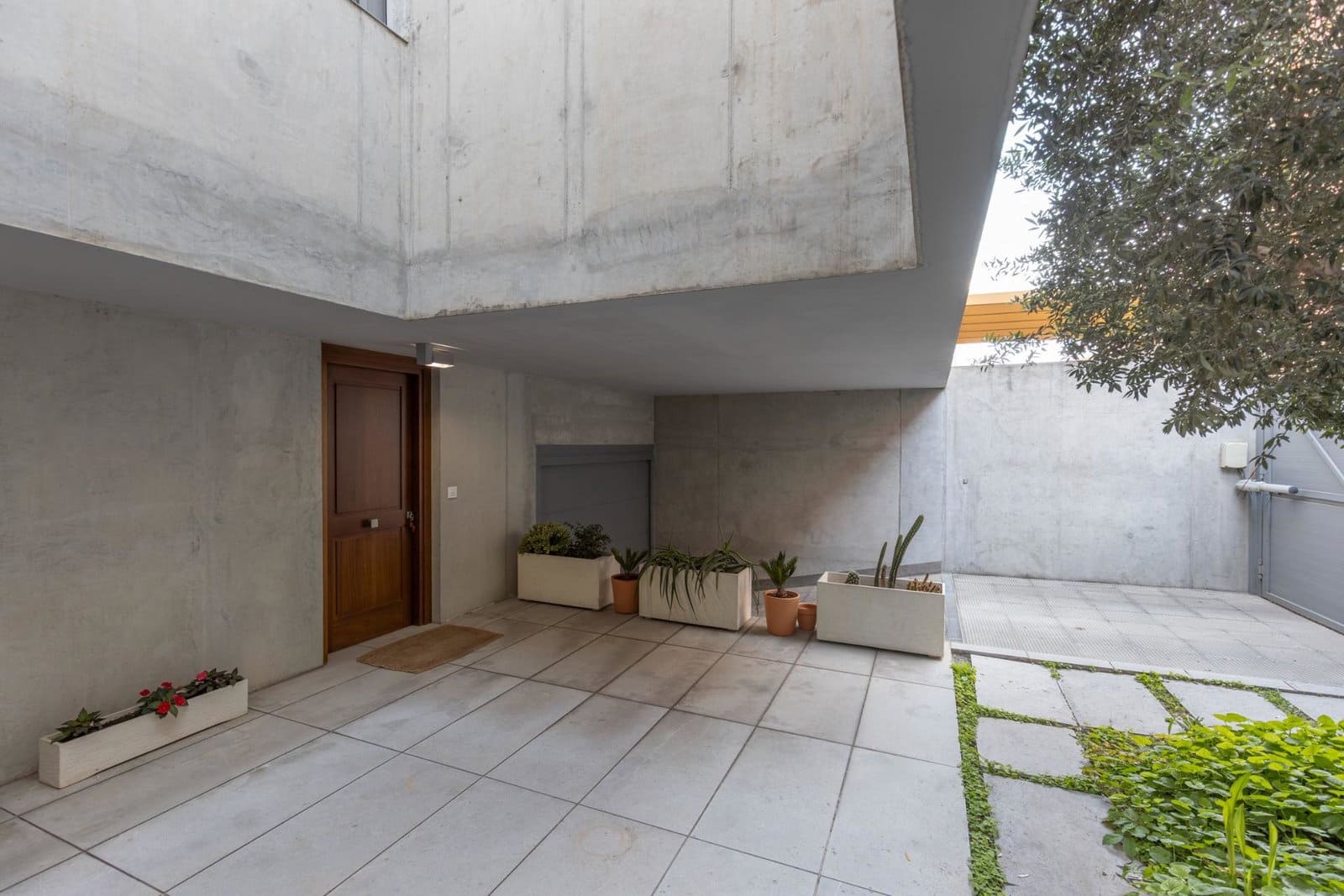 3 bedroom Villa for sale in Granada city with garage - € 715,000 (Ref: 9916641)