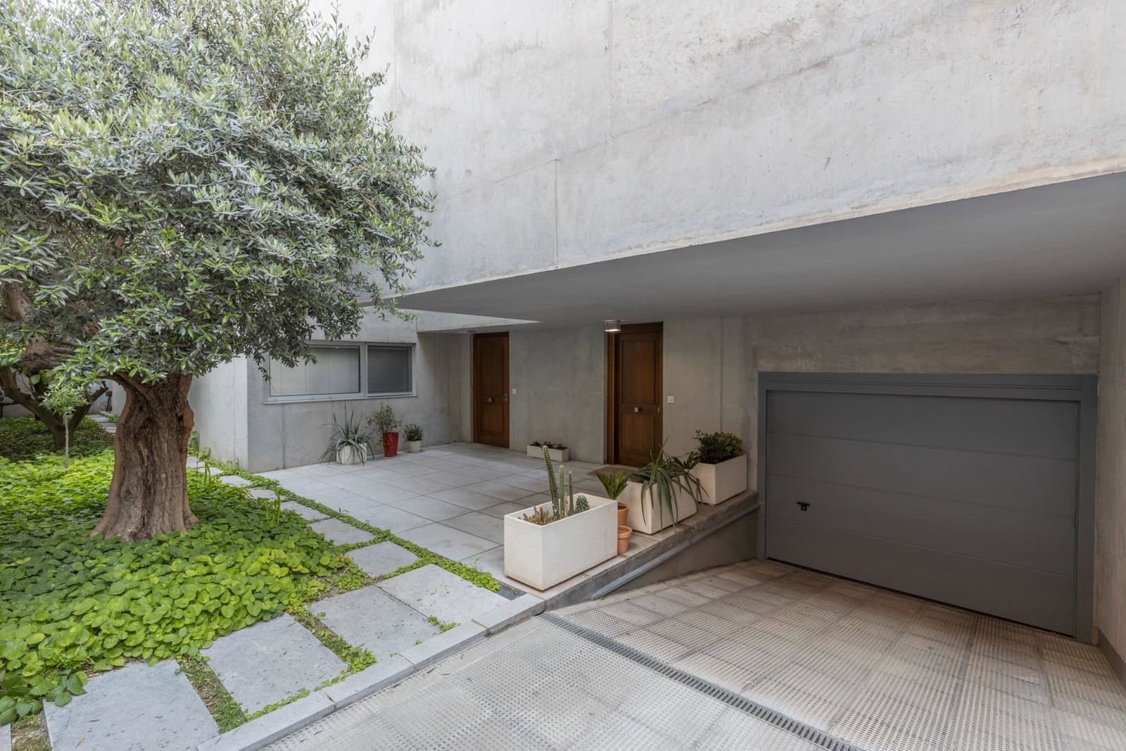3 bedroom Villa for sale in Granada city with garage - € 715,000 (Ref: 9916641)