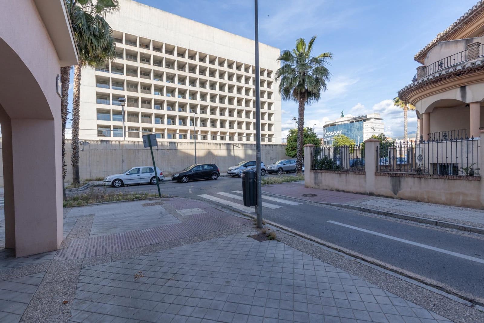3 bedroom Villa for sale in Granada city with garage - € 715,000 (Ref: 9916641)