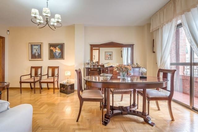 3 Zimmer Apartment zu verkaufen in Centro - Sagrario, Granada Stadt - 375.000 € (Ref: 9916642)