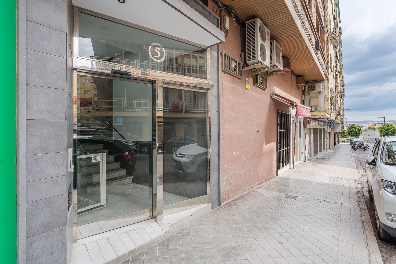 3 Zimmer Apartment zu verkaufen in Granada Stadt - 375.000 € (Ref: 9916642)