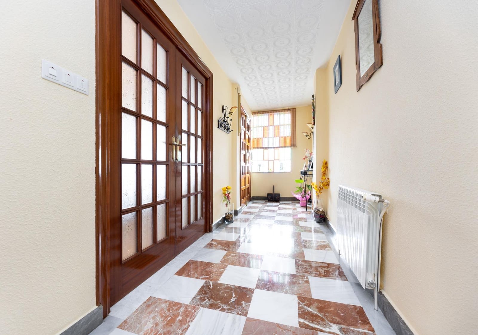 4 soveværelse Villa til salg i Alfacar med swimmingpool garage - € 430.000 (Ref: 9916643)
