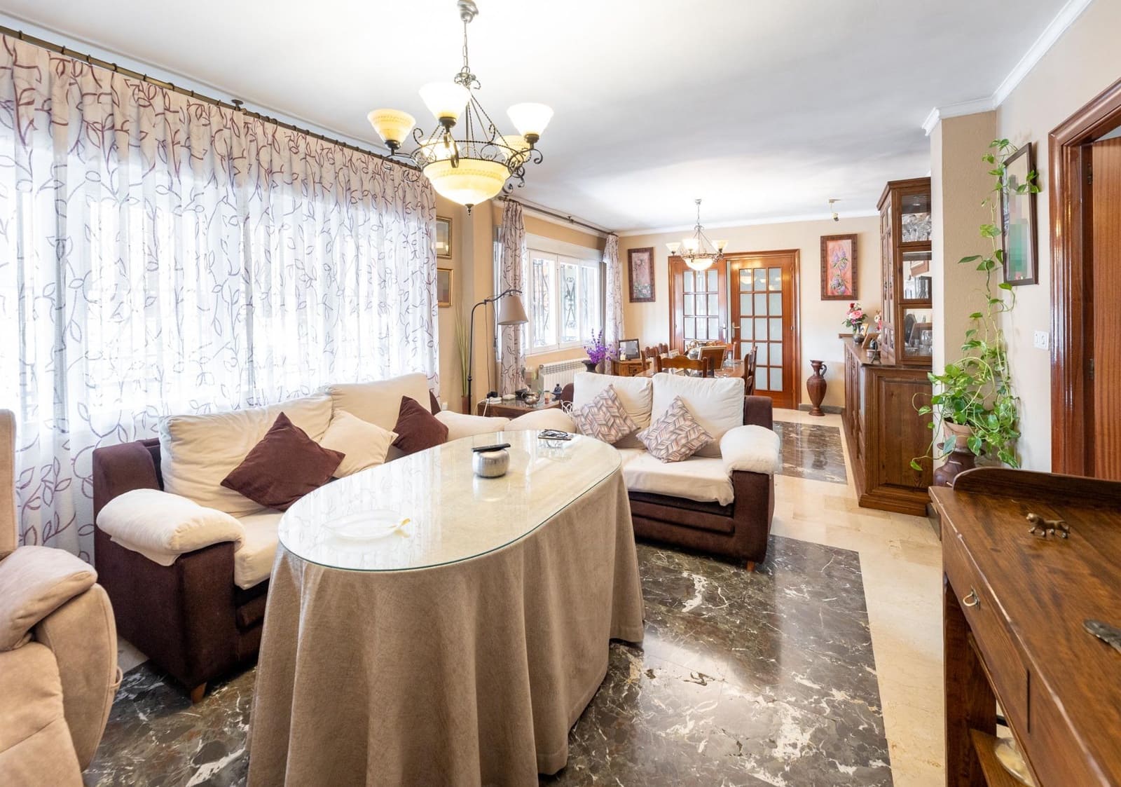 4 soveværelse Villa til salg i Alfacar med swimmingpool garage - € 430.000 (Ref: 9916643)
