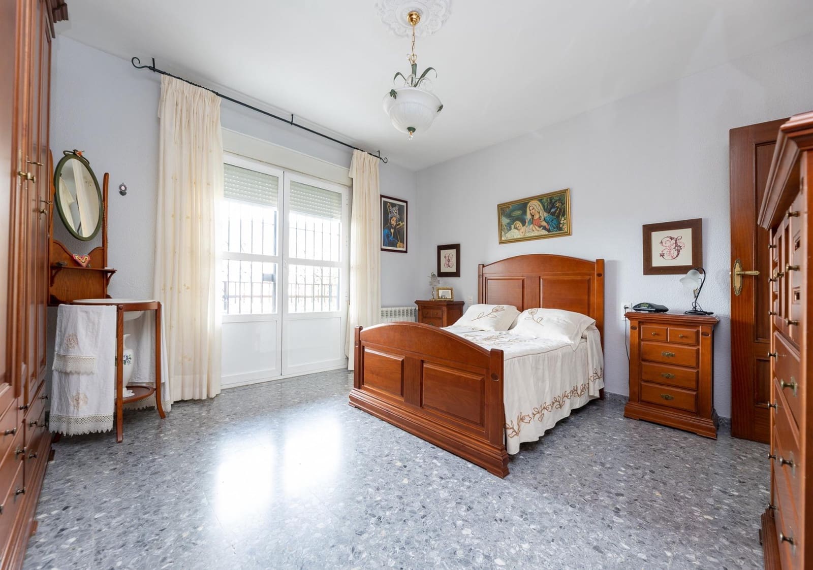 4 soveværelse Villa til salg i Alfacar med swimmingpool garage - € 430.000 (Ref: 9916643)