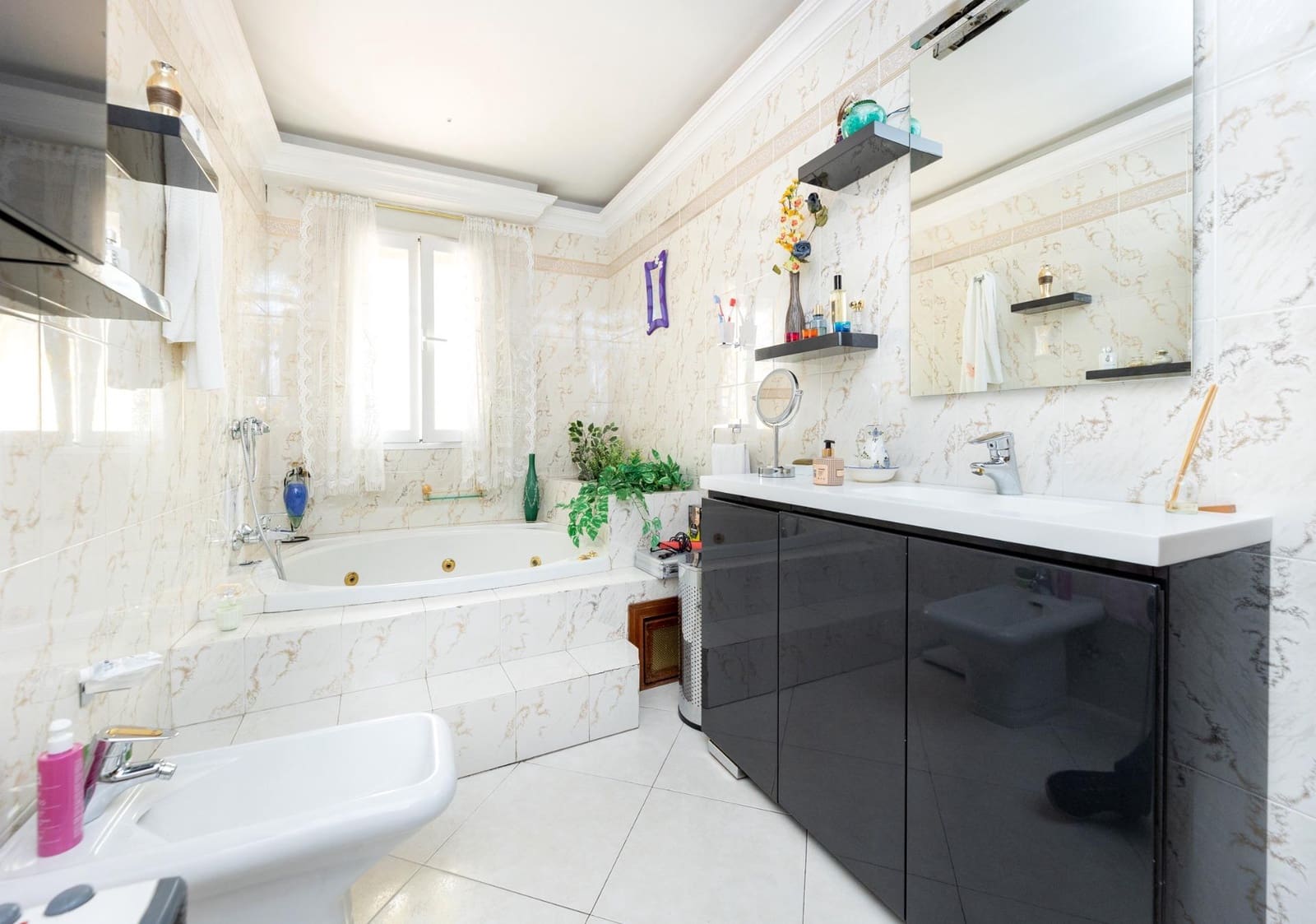 4 soveværelse Villa til salg i Alfacar med swimmingpool garage - € 430.000 (Ref: 9916643)