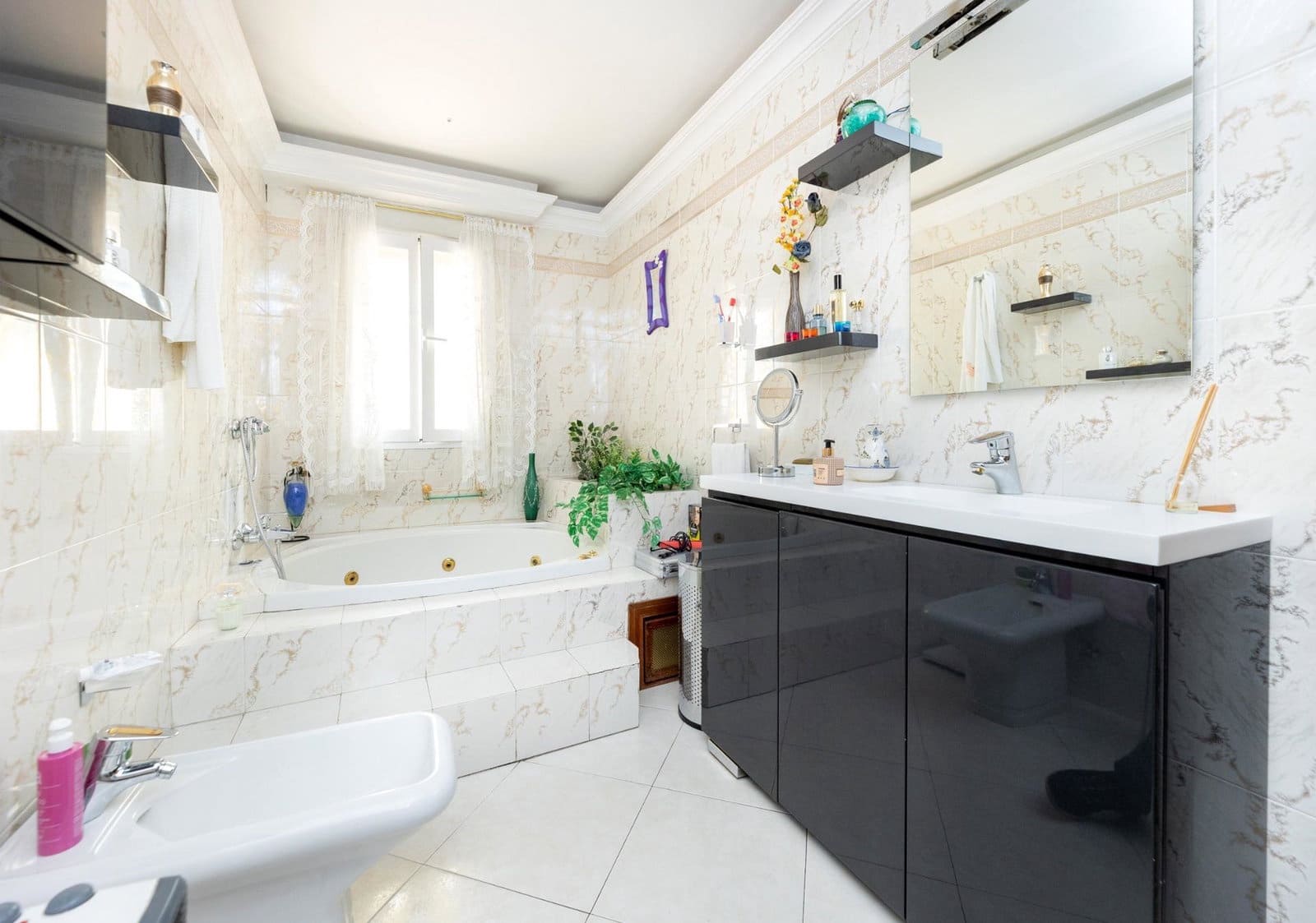 4 Zimmer Villa zu verkaufen in Alfacar mit Pool Garage - 320.000 € (Ref: 9916643)