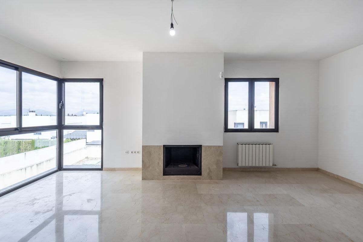 3 chambre Villa/Maison Mitoyenne à vendre à Albolote avec piscine garage - 380 000 € (Ref: 9916644)