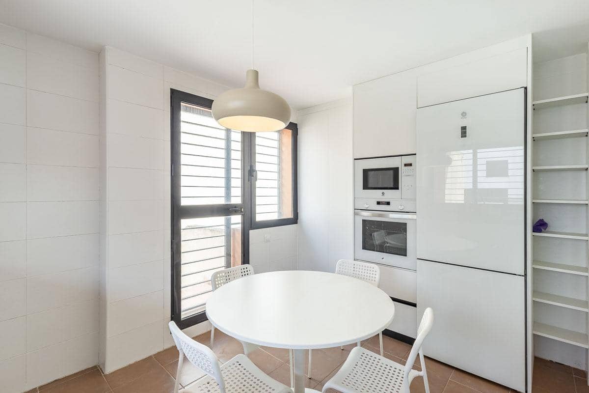 3 chambre Villa/Maison Mitoyenne à vendre à Albolote avec piscine garage - 380 000 € (Ref: 9916644)