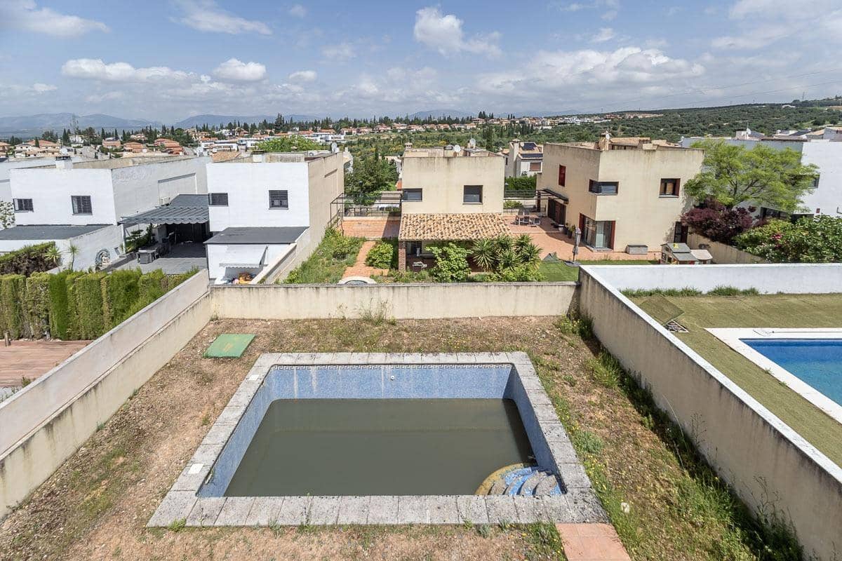 3 chambre Villa/Maison Mitoyenne à vendre à Albolote avec piscine garage - 380 000 € (Ref: 9916644)