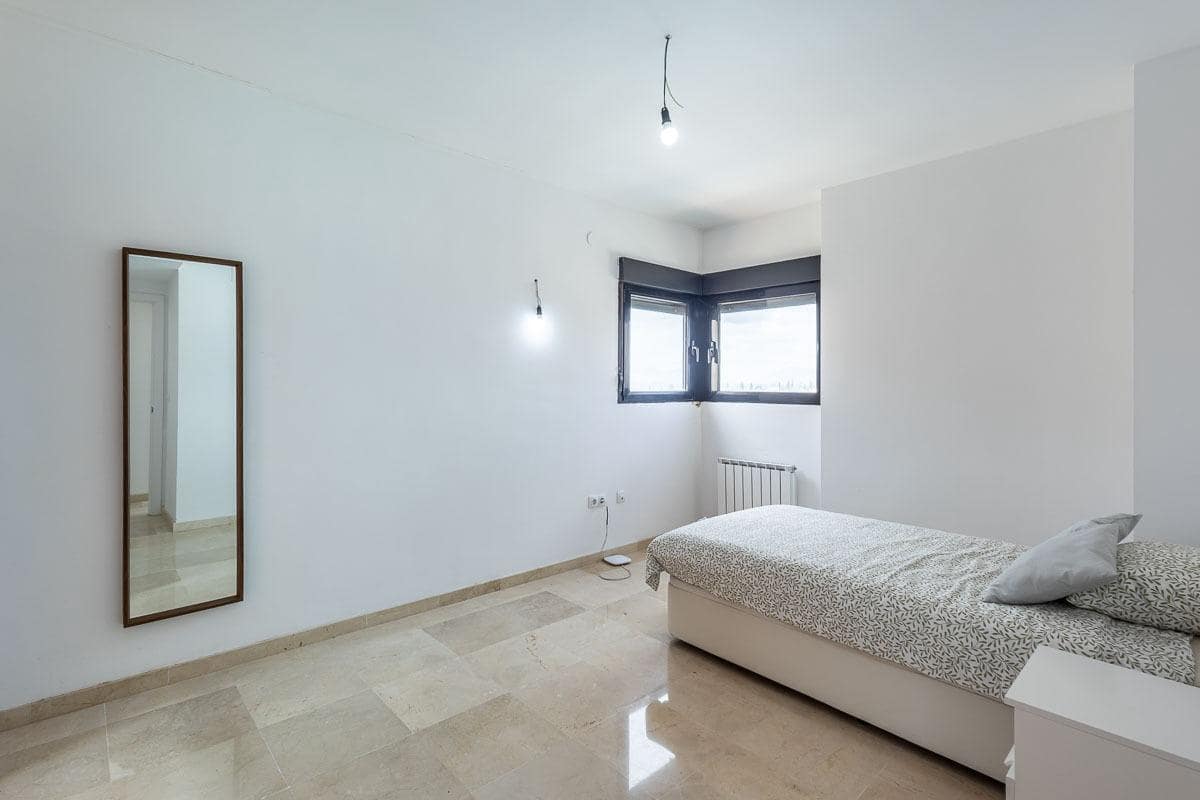 3 chambre Villa/Maison Mitoyenne à vendre à Albolote avec piscine garage - 380 000 € (Ref: 9916644)