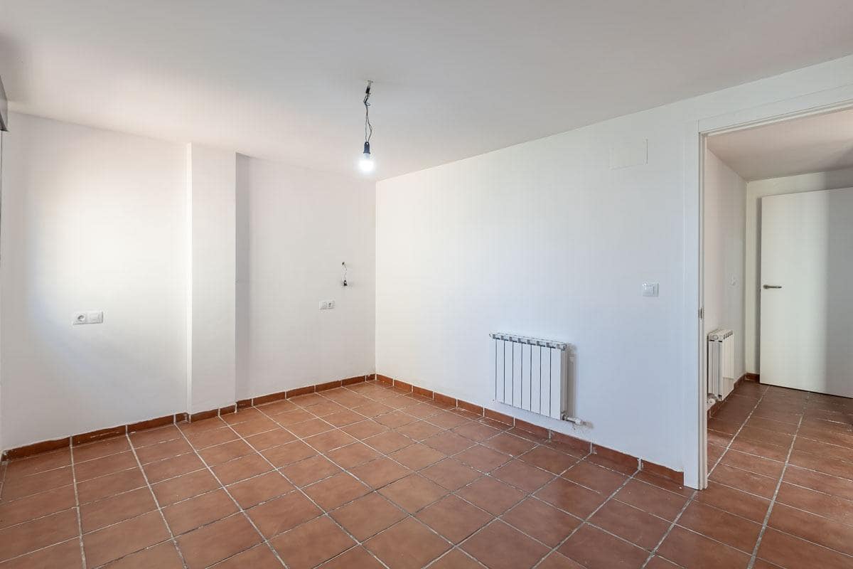 3 chambre Villa/Maison Mitoyenne à vendre à Albolote avec piscine garage - 380 000 € (Ref: 9916644)
