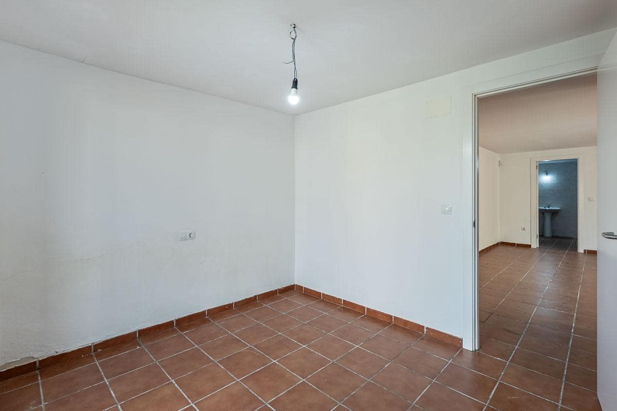3 chambre Villa/Maison Mitoyenne à vendre à Albolote avec piscine garage - 380 000 € (Ref: 9916644)