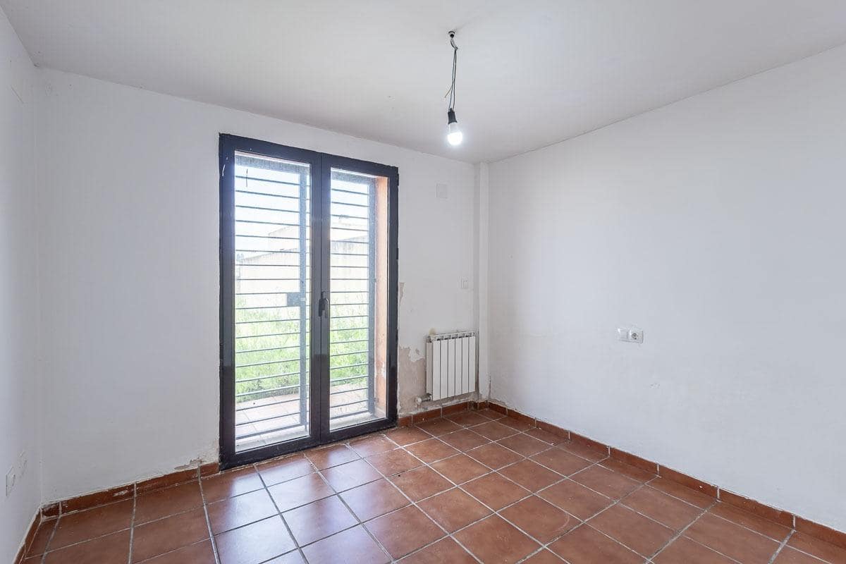 3 chambre Villa/Maison Mitoyenne à vendre à Albolote avec piscine garage - 380 000 € (Ref: 9916644)