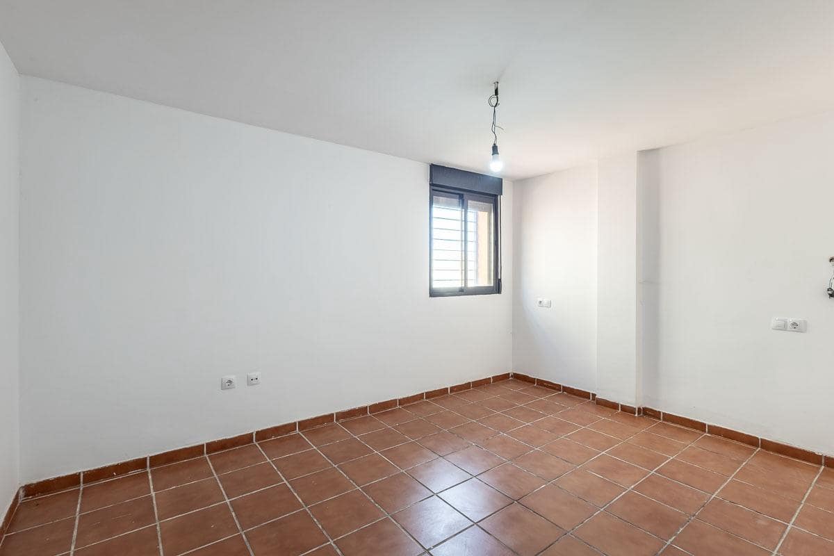 3 chambre Villa/Maison Mitoyenne à vendre à Albolote avec piscine garage - 380 000 € (Ref: 9916644)