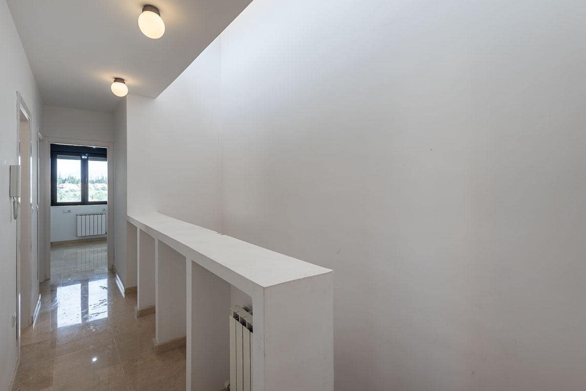 3 chambre Villa/Maison Mitoyenne à vendre à Albolote avec piscine garage - 380 000 € (Ref: 9916644)