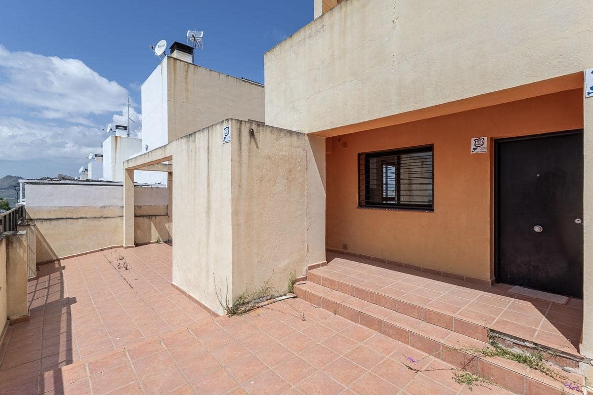 3 chambre Villa/Maison Mitoyenne à vendre à Albolote avec piscine garage - 380 000 € (Ref: 9916644)