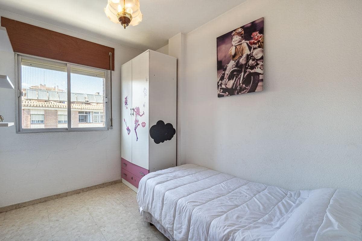 4 chambre Appartement à vendre à Grenade ville avec garage - 250 000 € (Ref: 9916646)