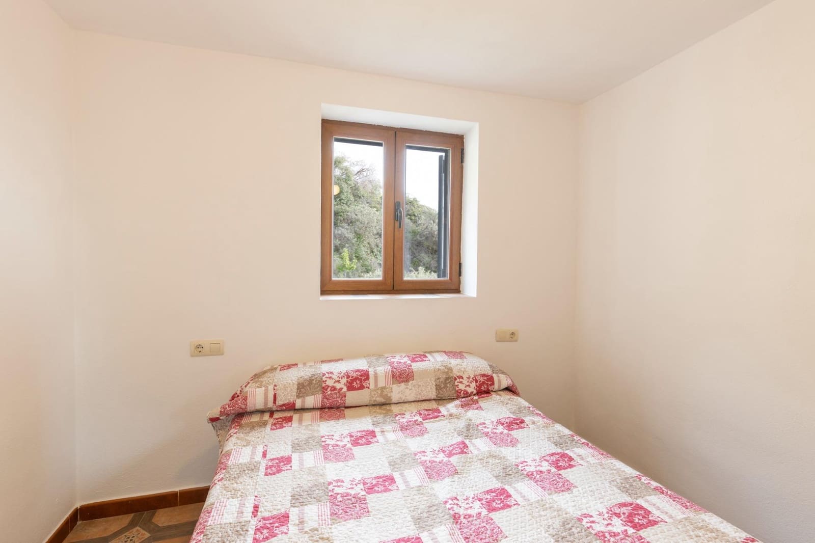 4 slaapkamer Finca/Landhuis te koop in Niguelas - € 160.000 (Ref: 9916648)