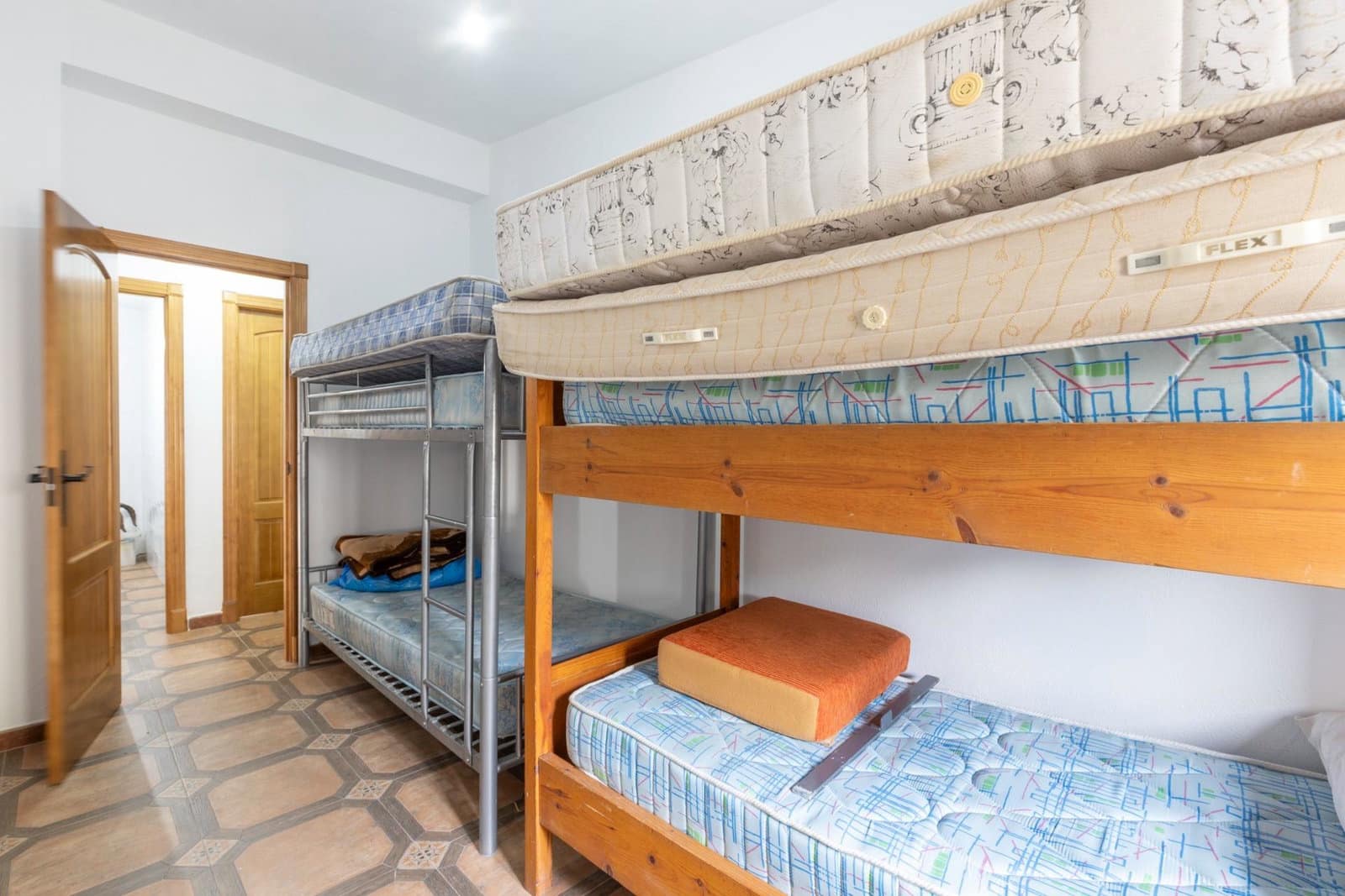 4 bedroom Finca/Country House for sale in Niguelas - € 160,000 (Ref: 9916648)