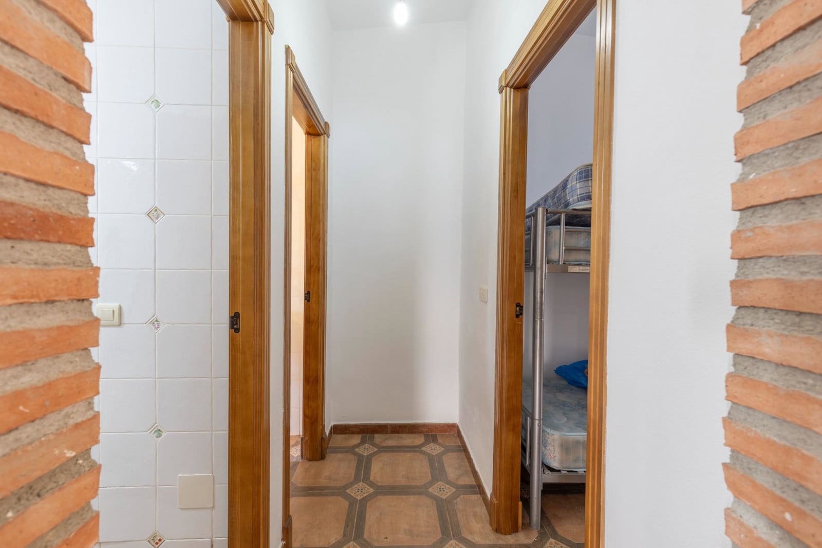 4 bedroom Finca/Country House for sale in Niguelas - € 160,000 (Ref: 9916648)