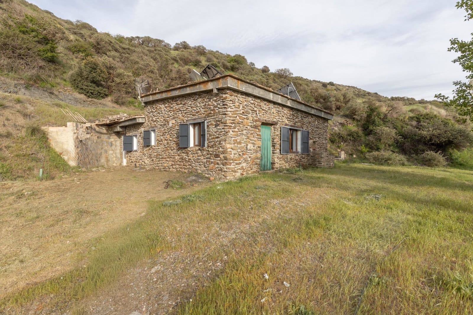 4 bedroom Finca/Country House for sale in Niguelas - € 160,000 (Ref: 9916648)