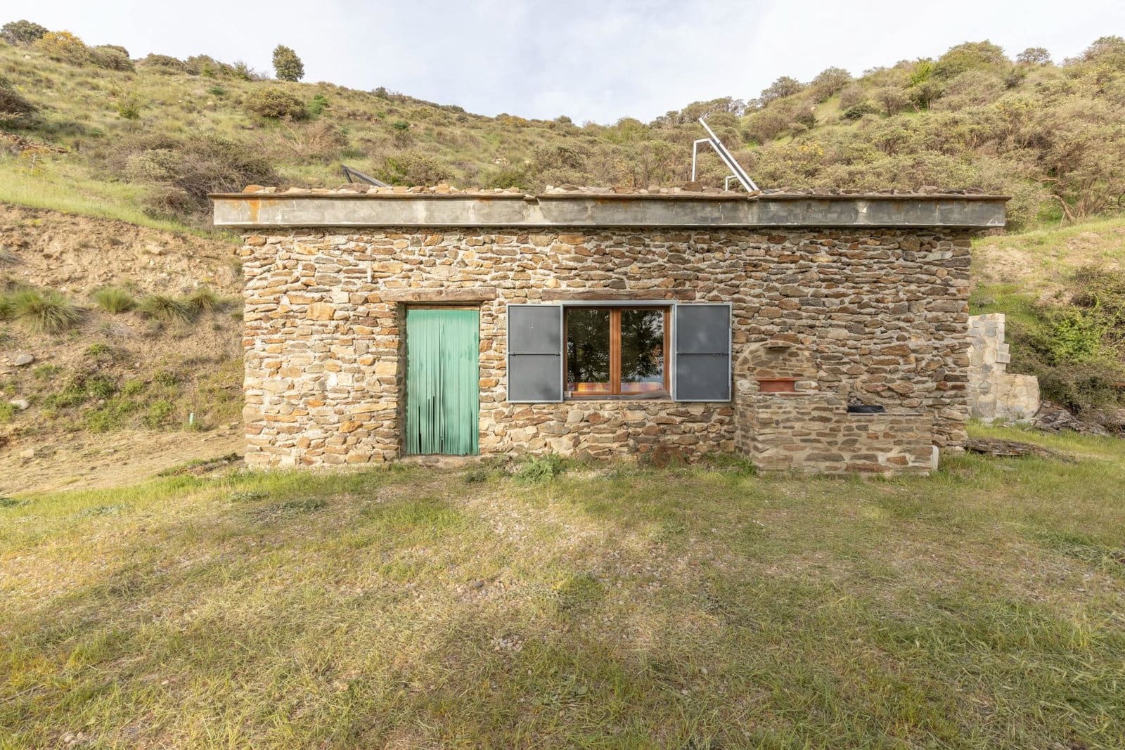 4 bedroom Finca/Country House for sale in Niguelas - € 160,000 (Ref: 9916648)
