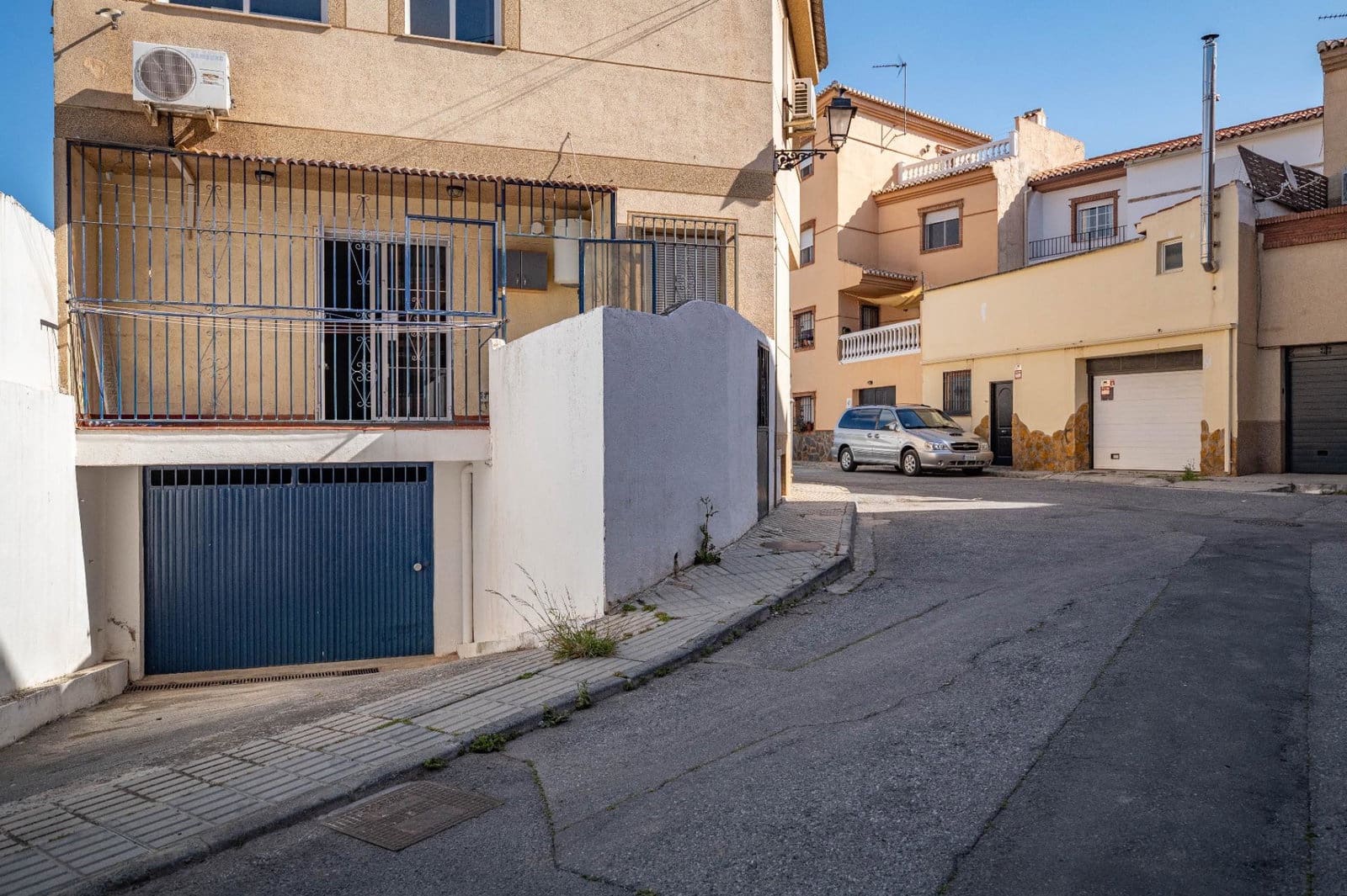 Chalet de 3 habitaciones en Las Gabias en venta con garaje - 176.900 € (Ref: 9916649)