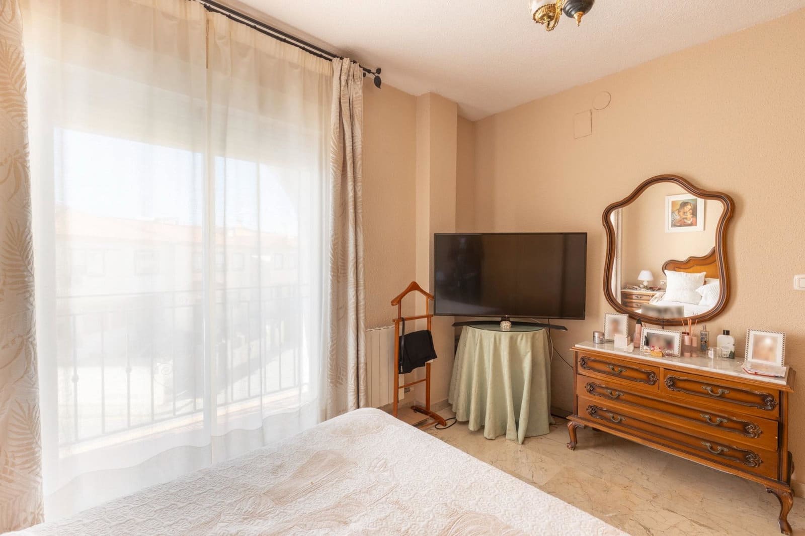 3 quarto Moradia em Banda para venda em Las Gabias com piscina garagem - 259 000 € (Ref: 9916652)