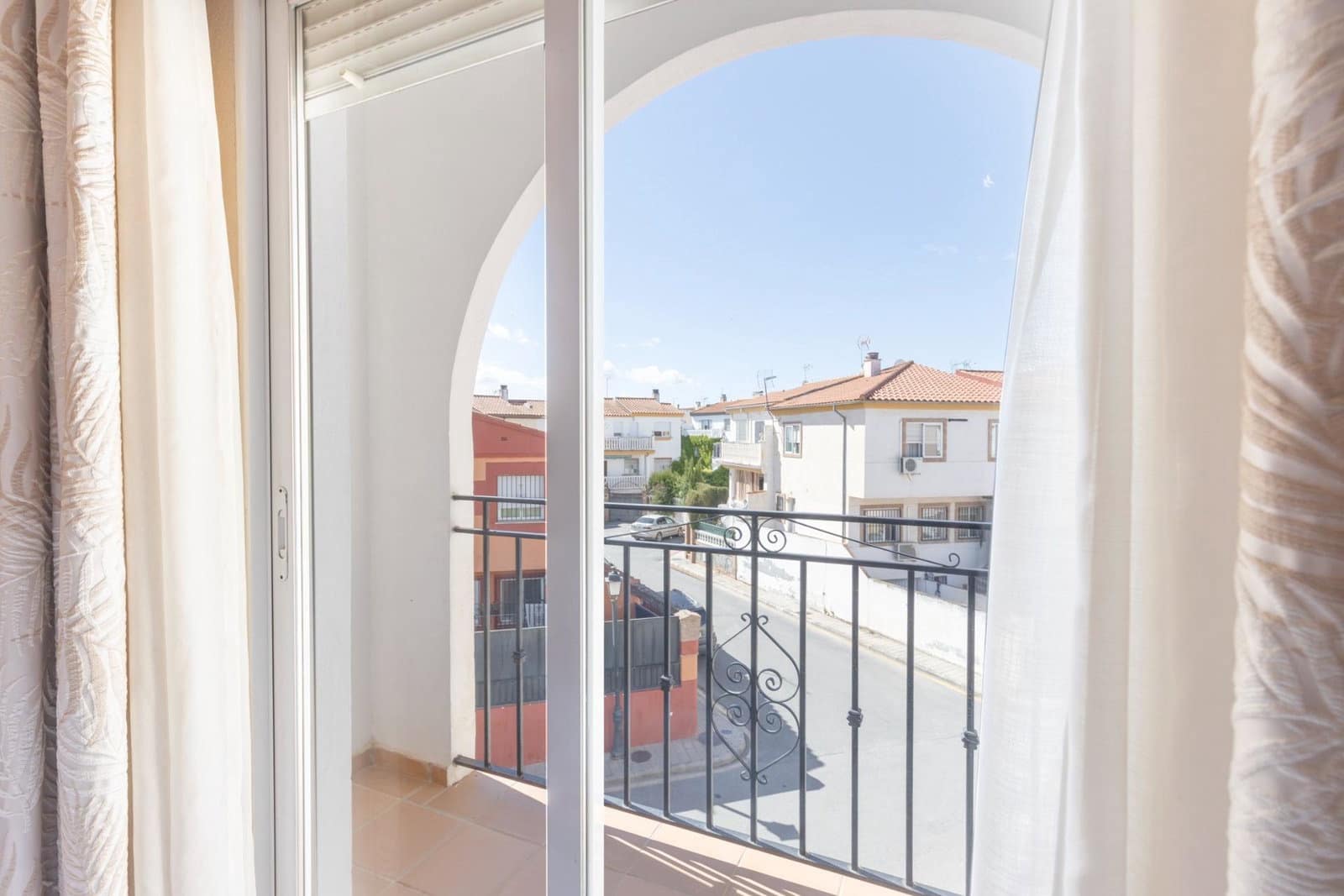 3 quarto Moradia em Banda para venda em Las Gabias com piscina garagem - 259 000 € (Ref: 9916652)