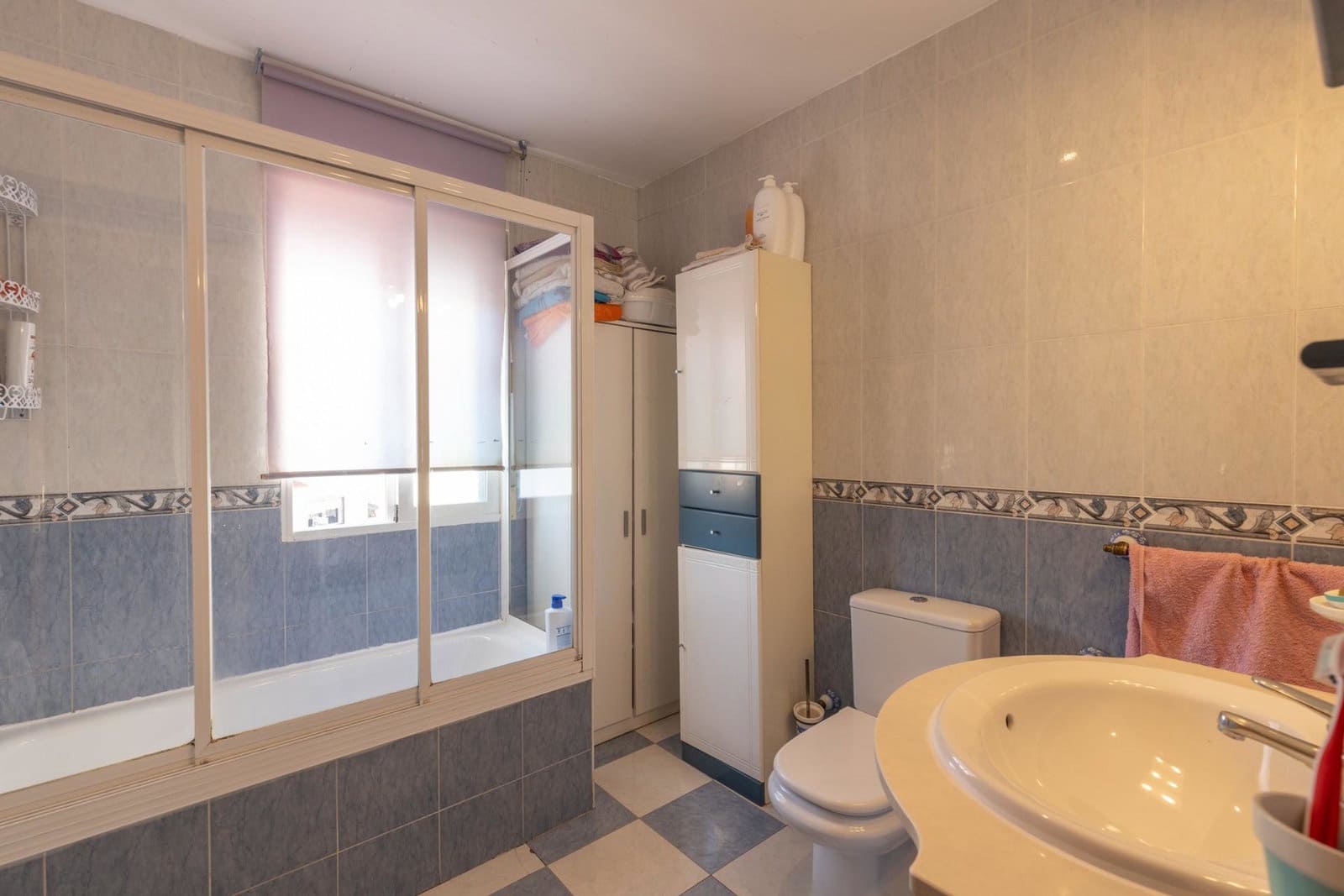 3 quarto Moradia em Banda para venda em Las Gabias com piscina garagem - 259 000 € (Ref: 9916652)